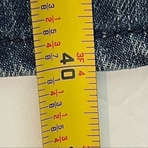 7 For All Mankind Low Rise Bootcut Medium Factory Distressed Wash Jeans Size 30 - Picture 8 of 10